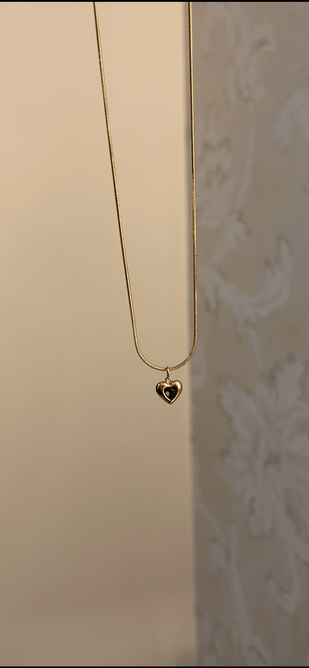 Tiny emerald heart - Image 1